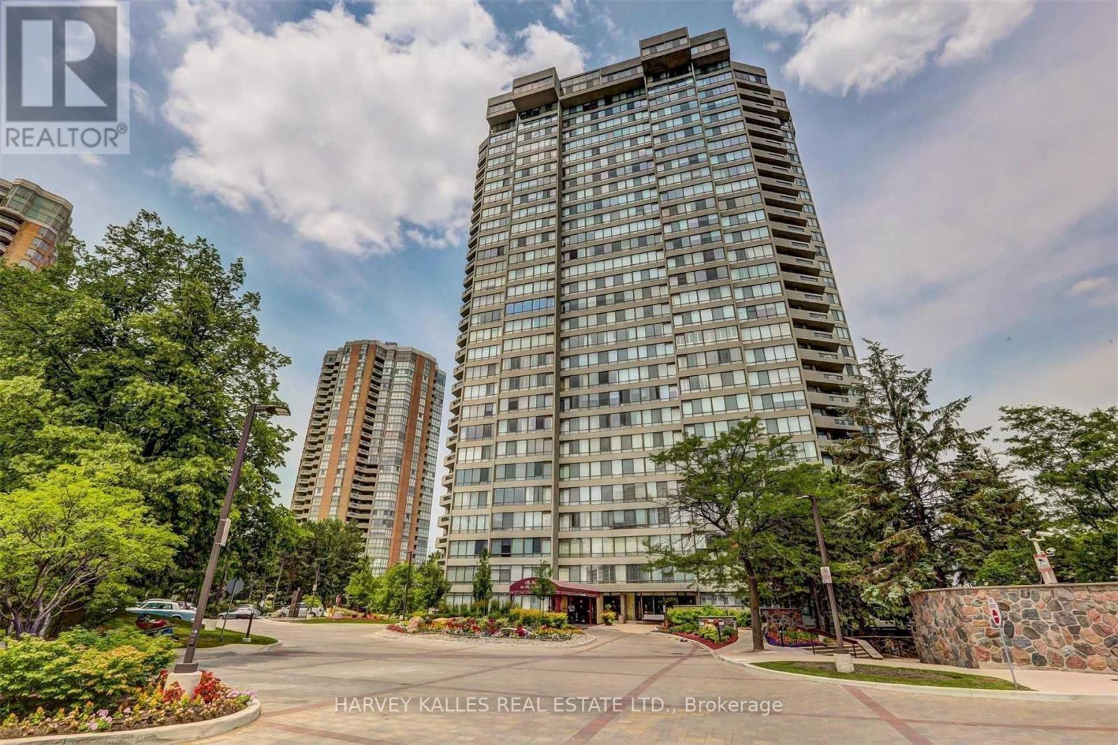 204 - 65 SKYMARK DRIVE