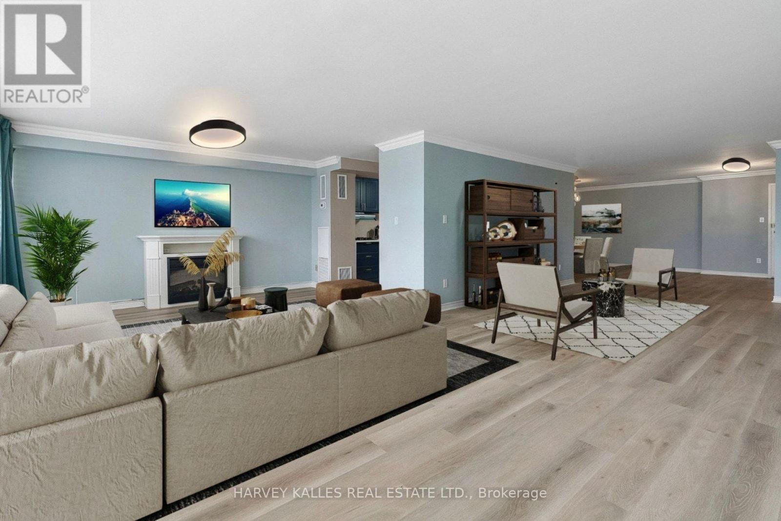 204 - 65 SKYMARK DRIVE