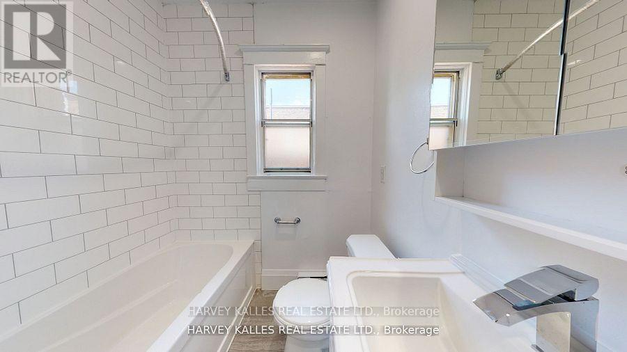 6 - 1065 BATHURST STREET