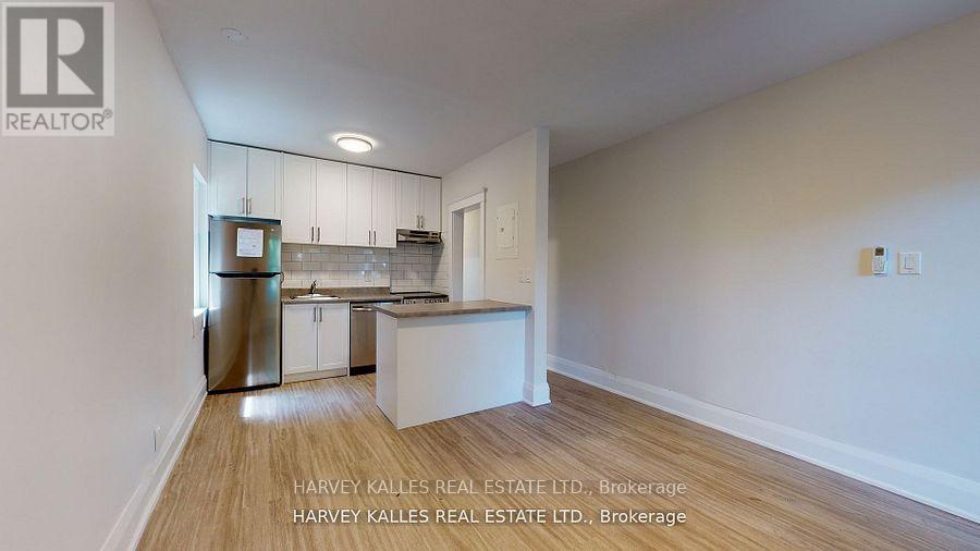 6 - 1065 BATHURST STREET