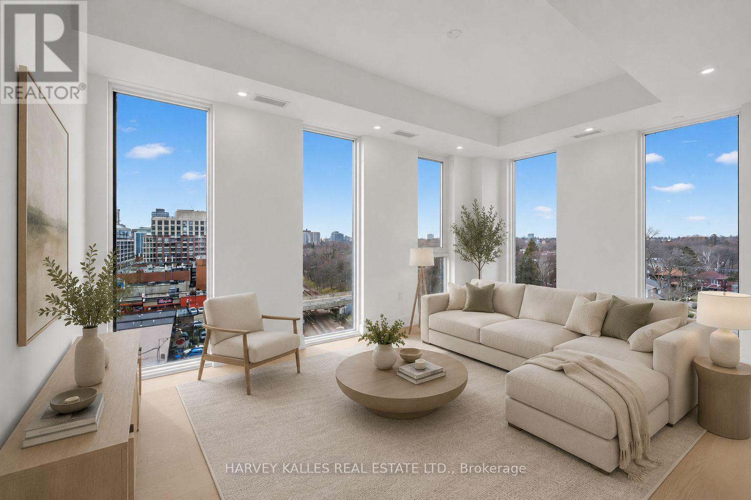 807 - 8 MANOR ROAD W