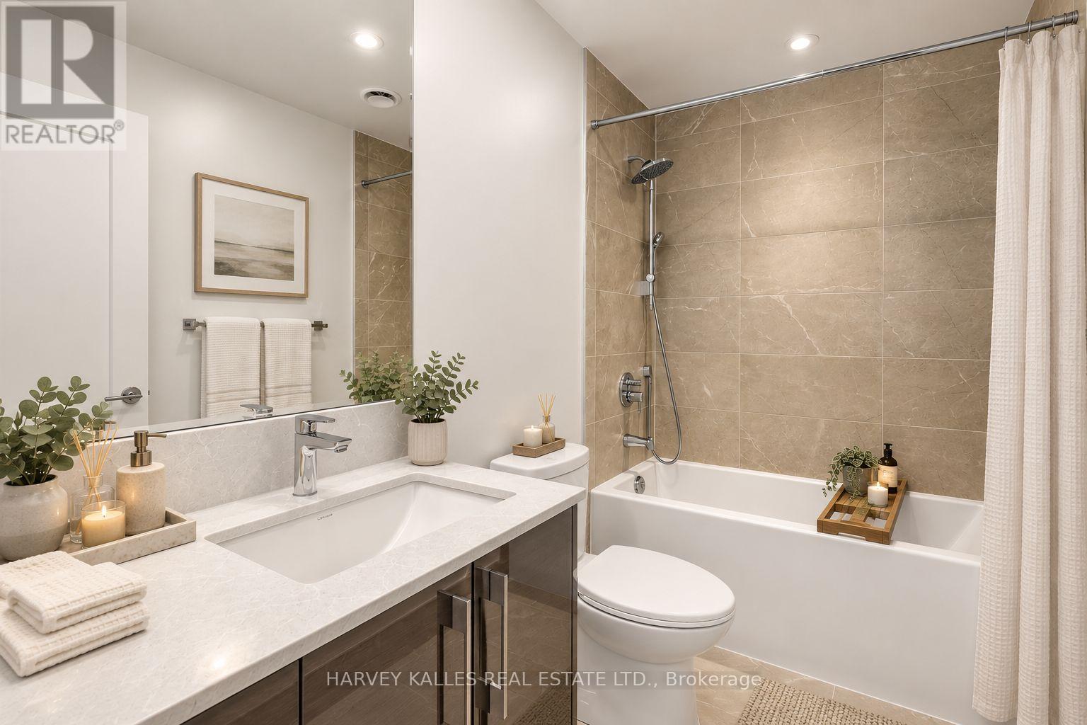 807 - 8 MANOR ROAD W