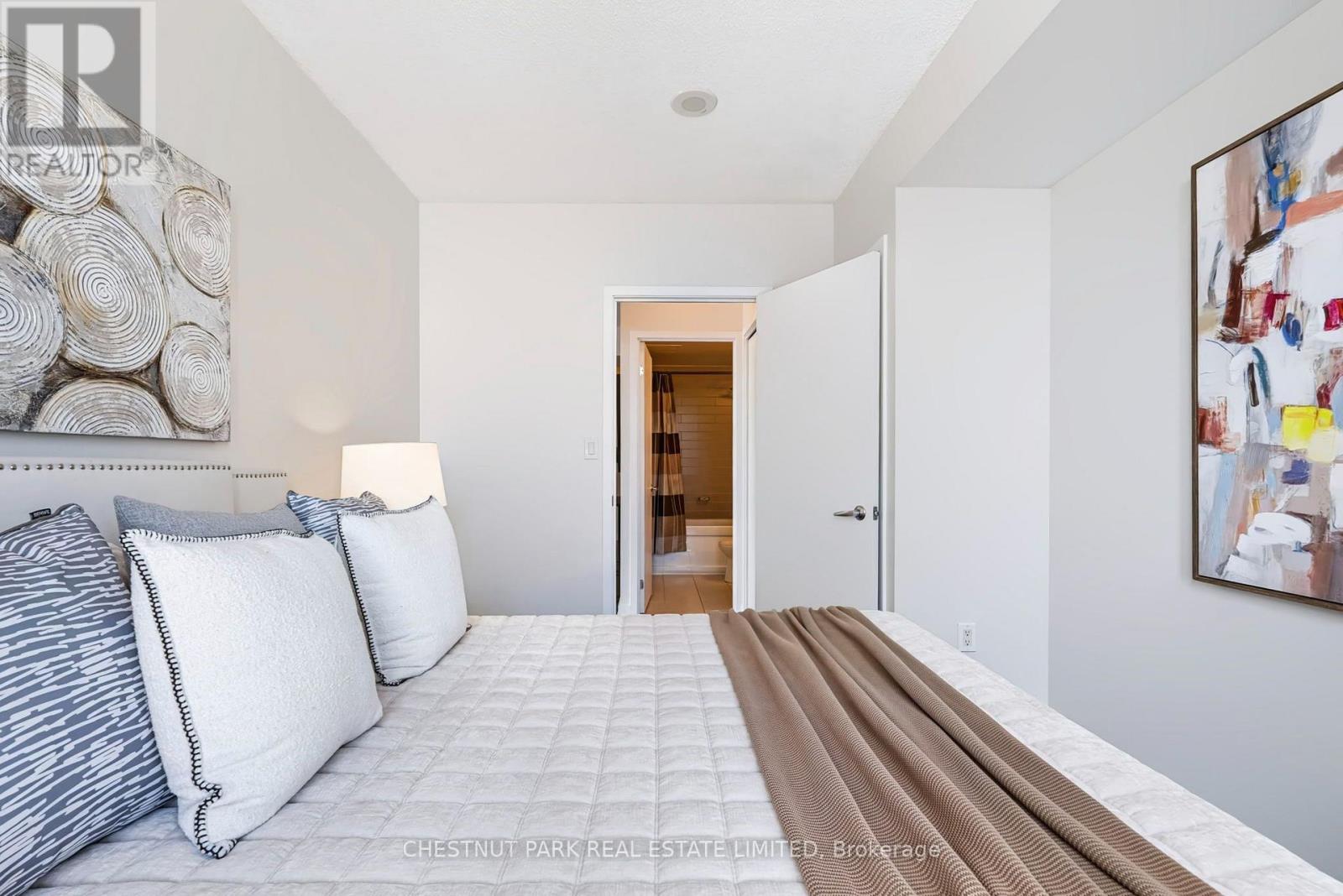 1209 - 35 MARINER TERRACE