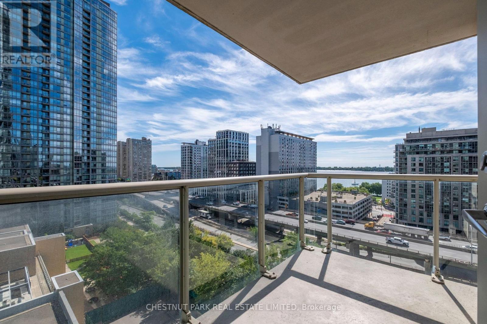 1209 - 35 MARINER TERRACE