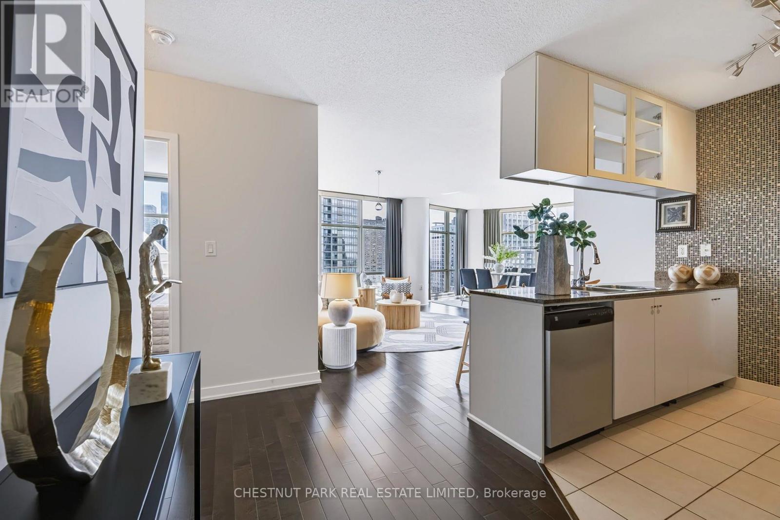1209 - 35 MARINER TERRACE