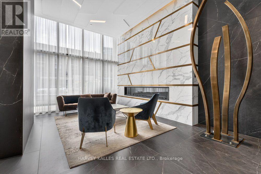510 - 151 AVENUE ROAD