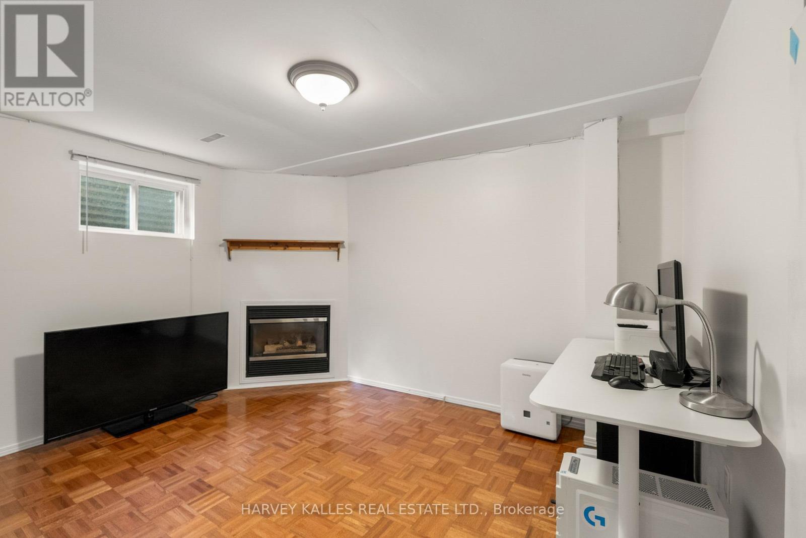 225 HOLLYBERRY TRAIL