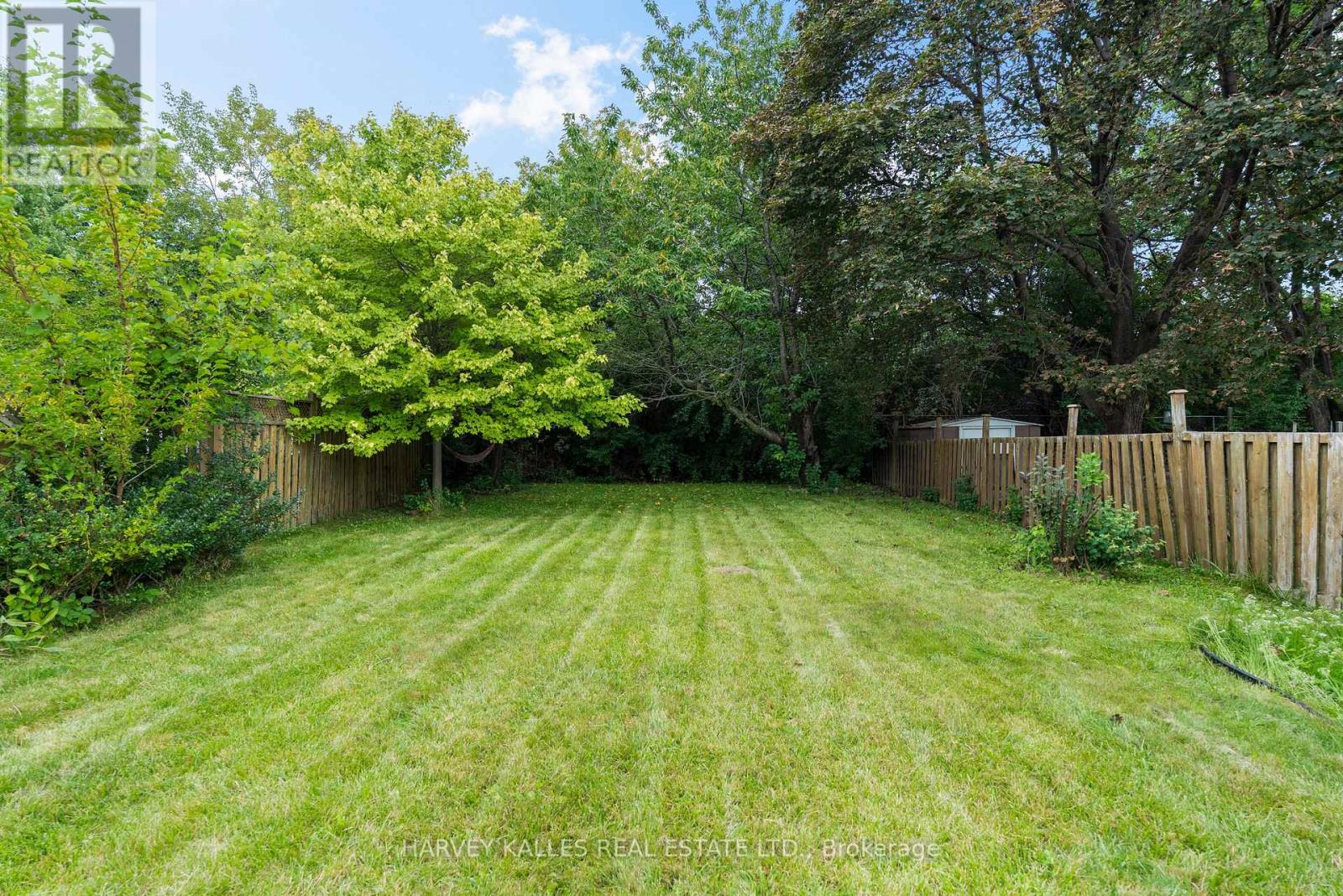 225 HOLLYBERRY TRAIL