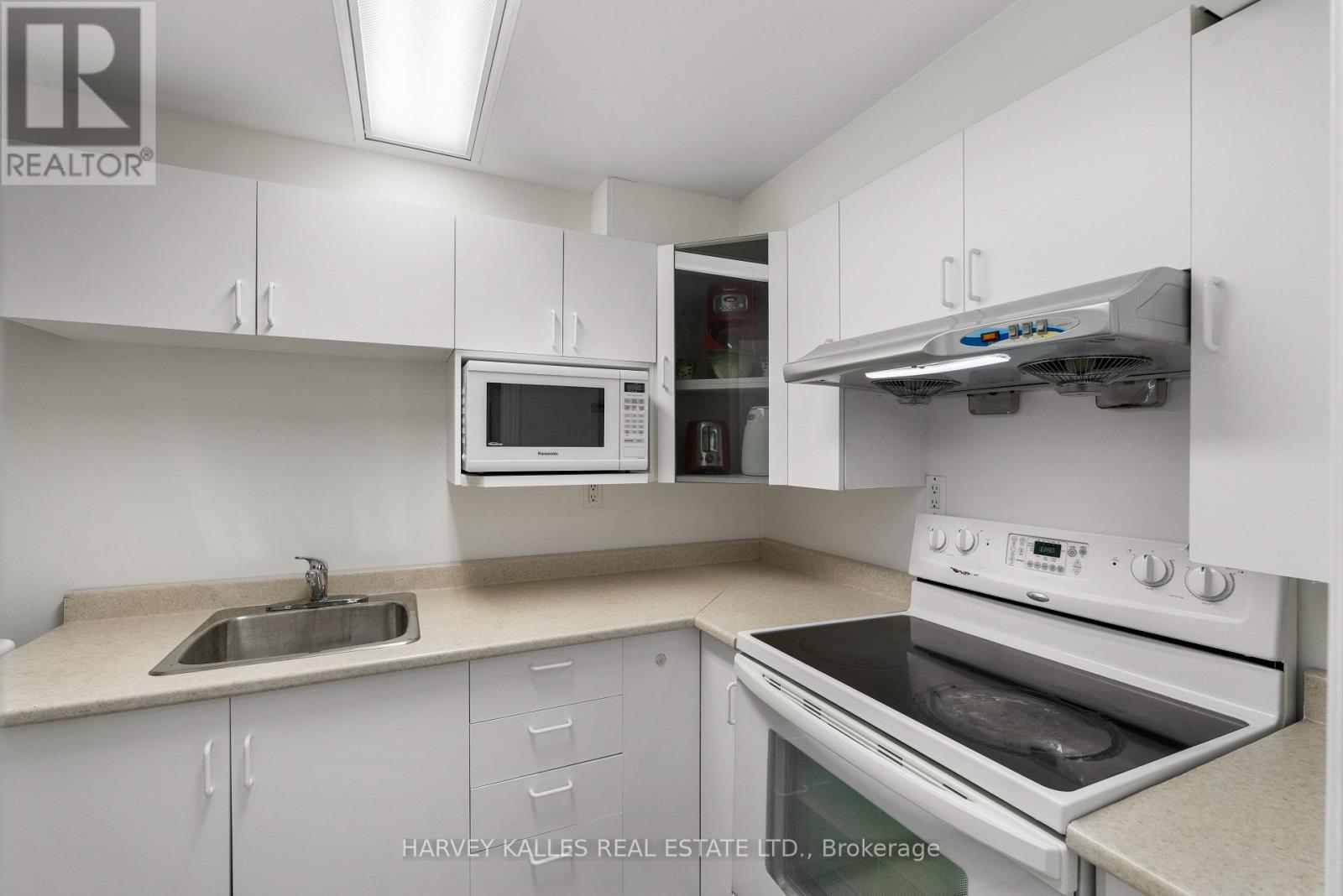 225 HOLLYBERRY TRAIL