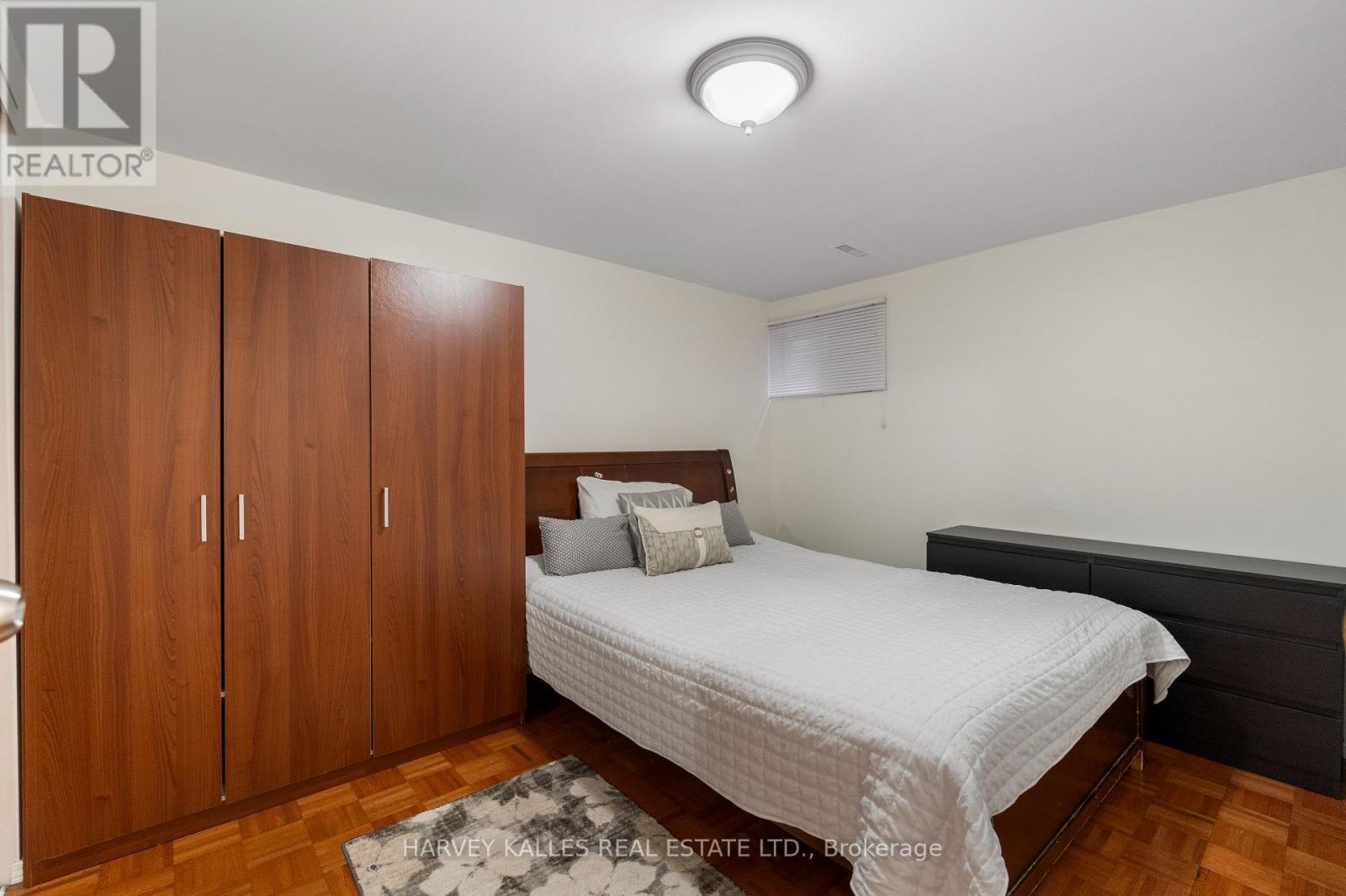 225 HOLLYBERRY TRAIL