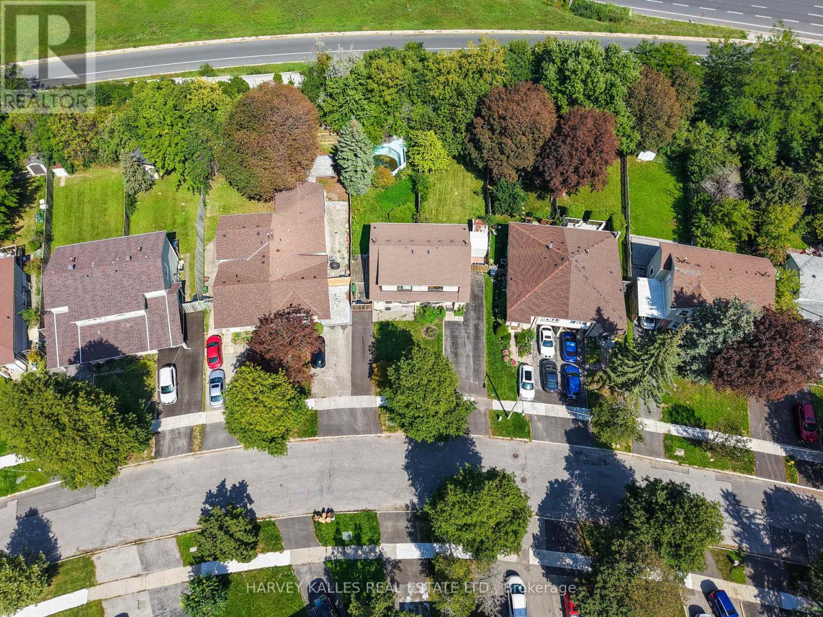 225 HOLLYBERRY TRAIL
