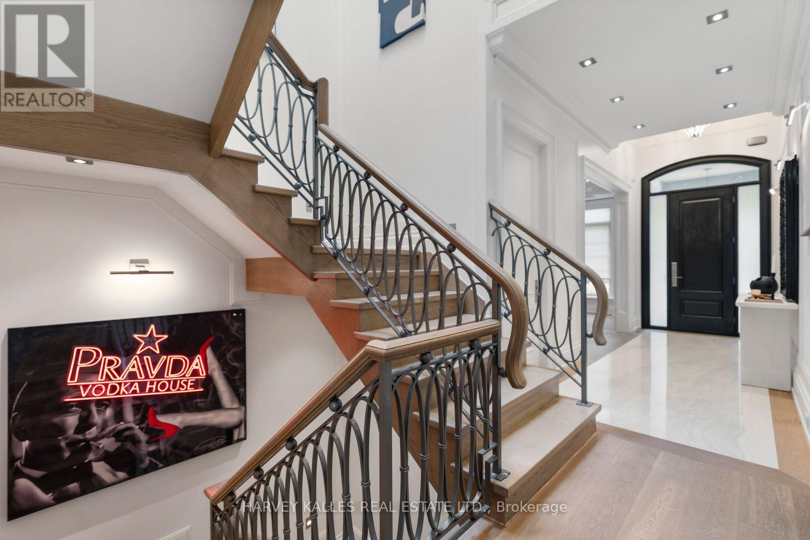 523 VESTA DRIVE