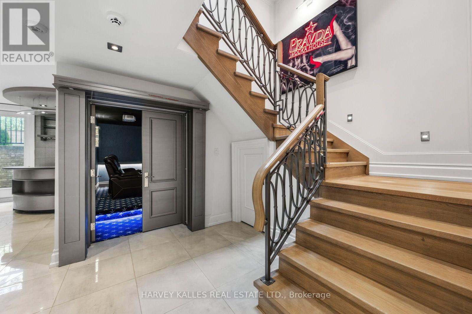 523 VESTA DRIVE