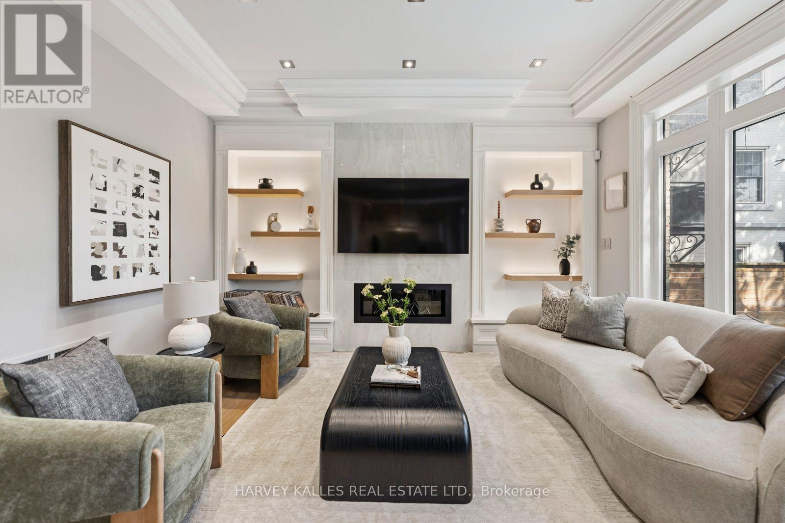 523 VESTA DRIVE