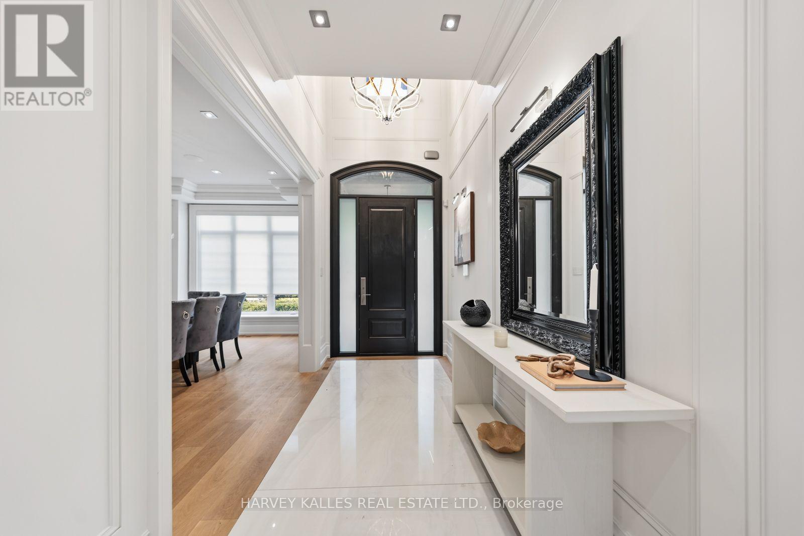 523 VESTA DRIVE