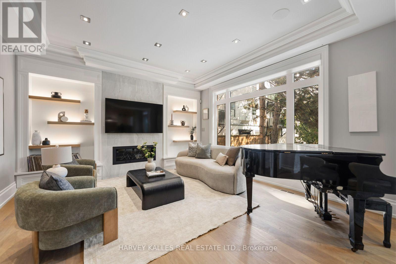 523 VESTA DRIVE