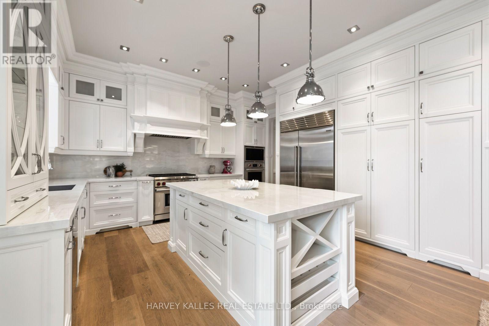 523 VESTA DRIVE
