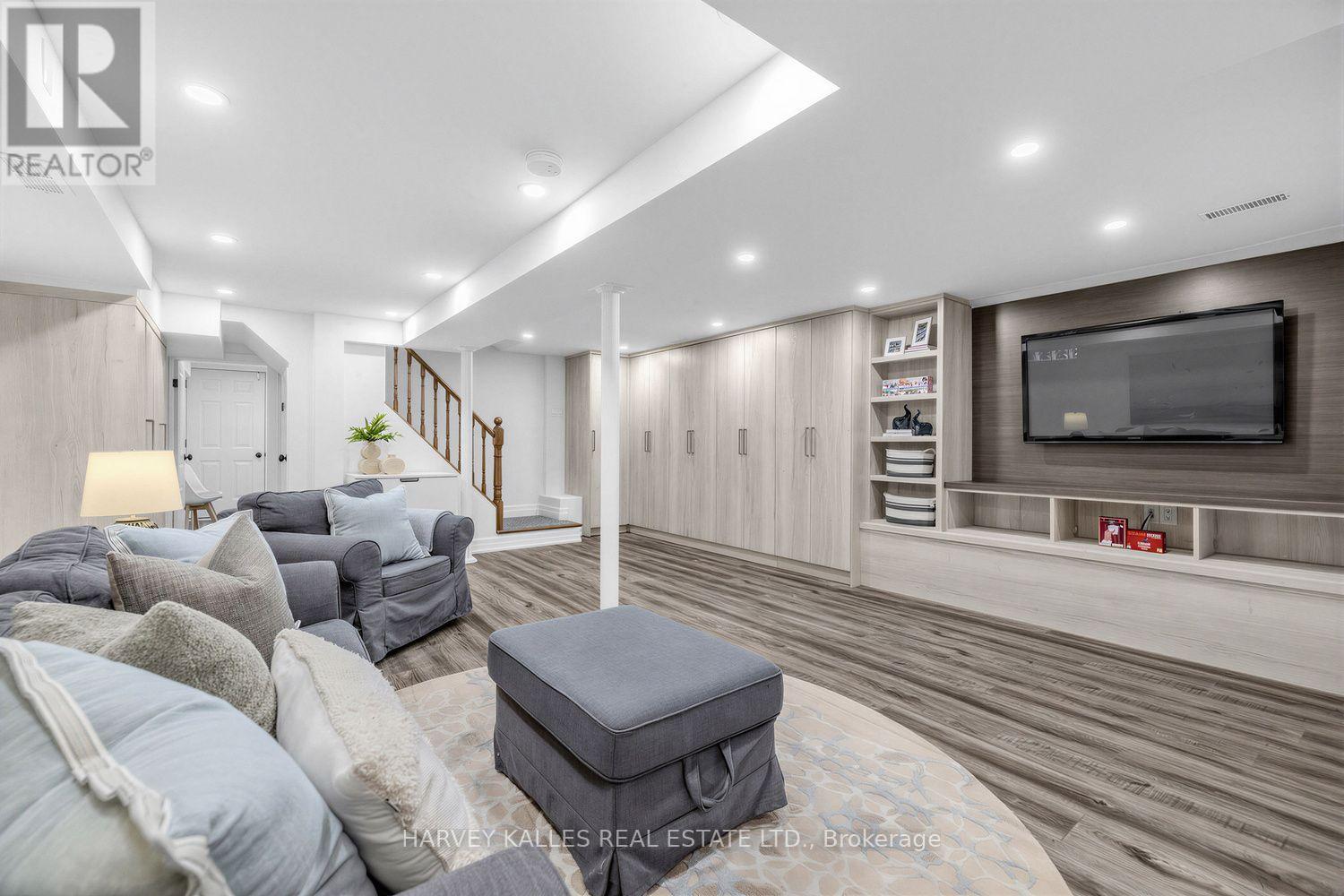 487 WINNETT AVENUE