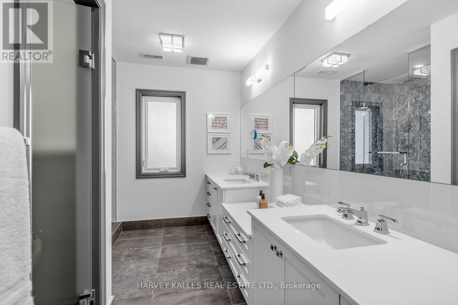 487 WINNETT AVENUE