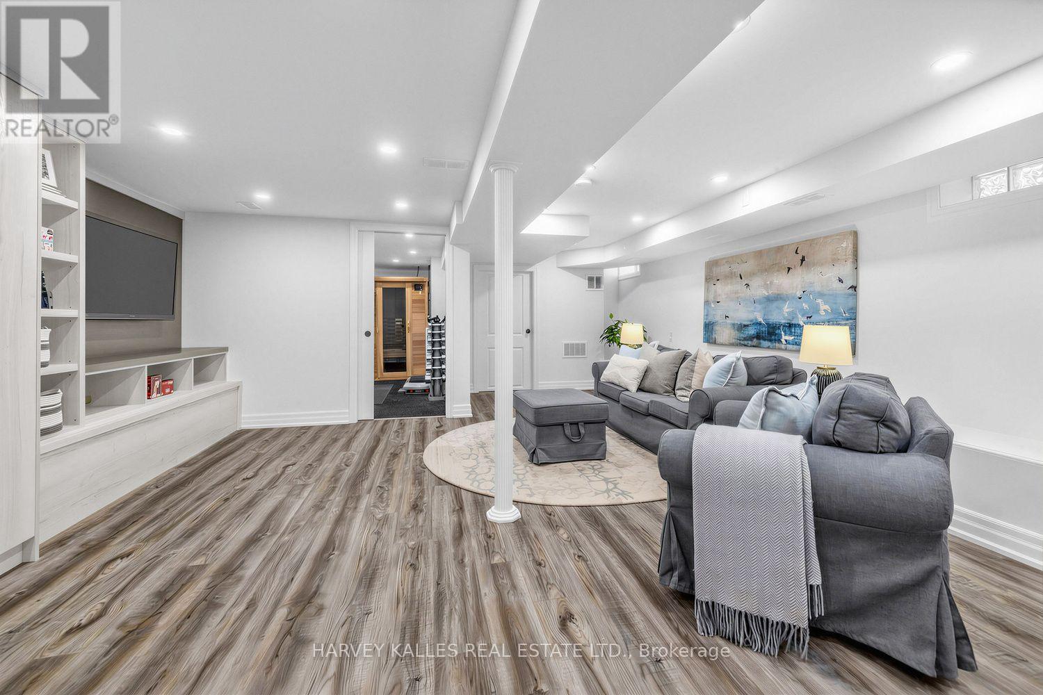 487 WINNETT AVENUE