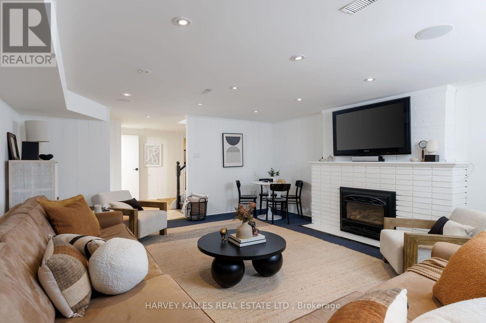 15 MOOREHILL DRIVE