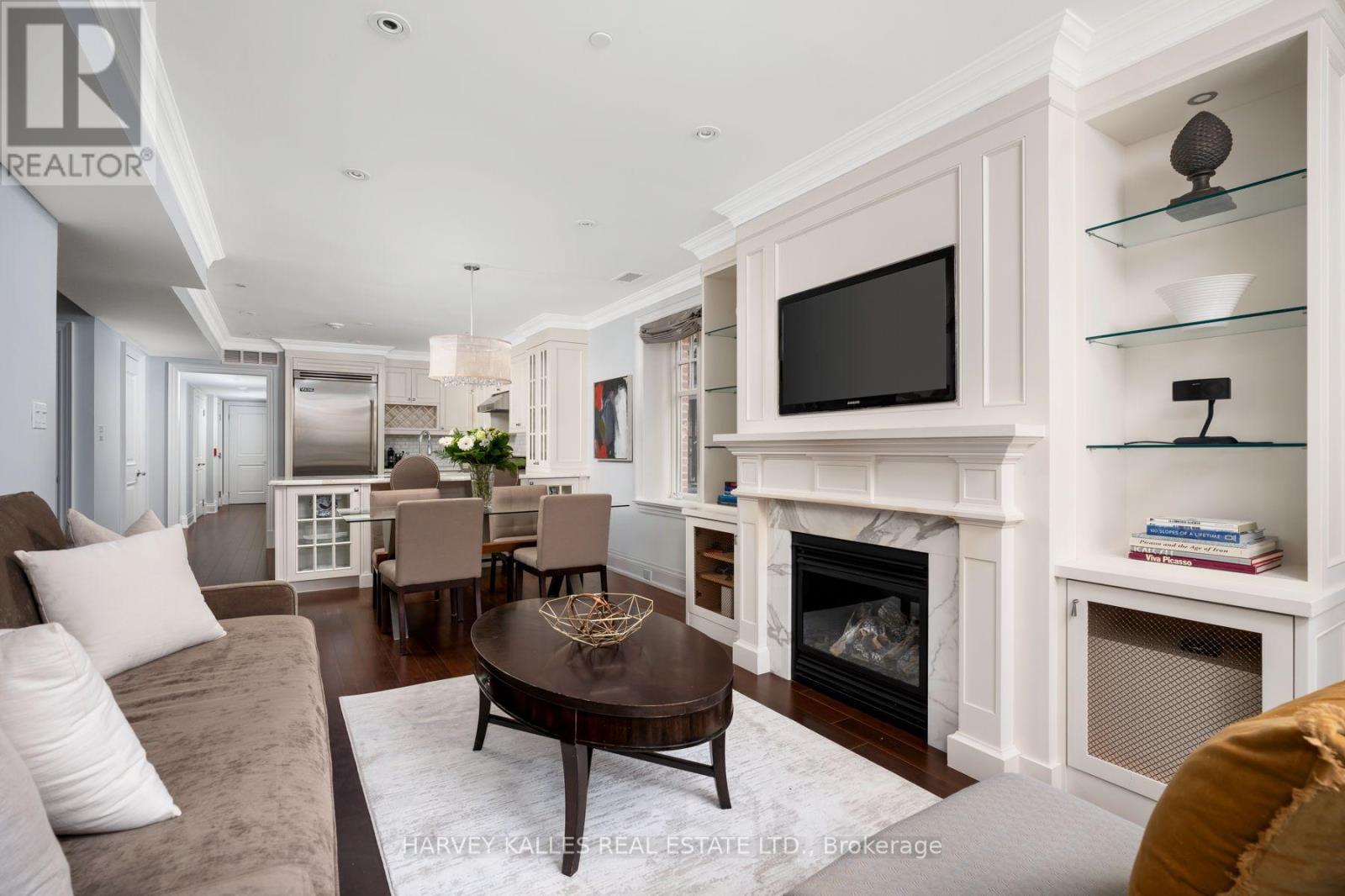 2D - 319 LONSDALE ROAD N