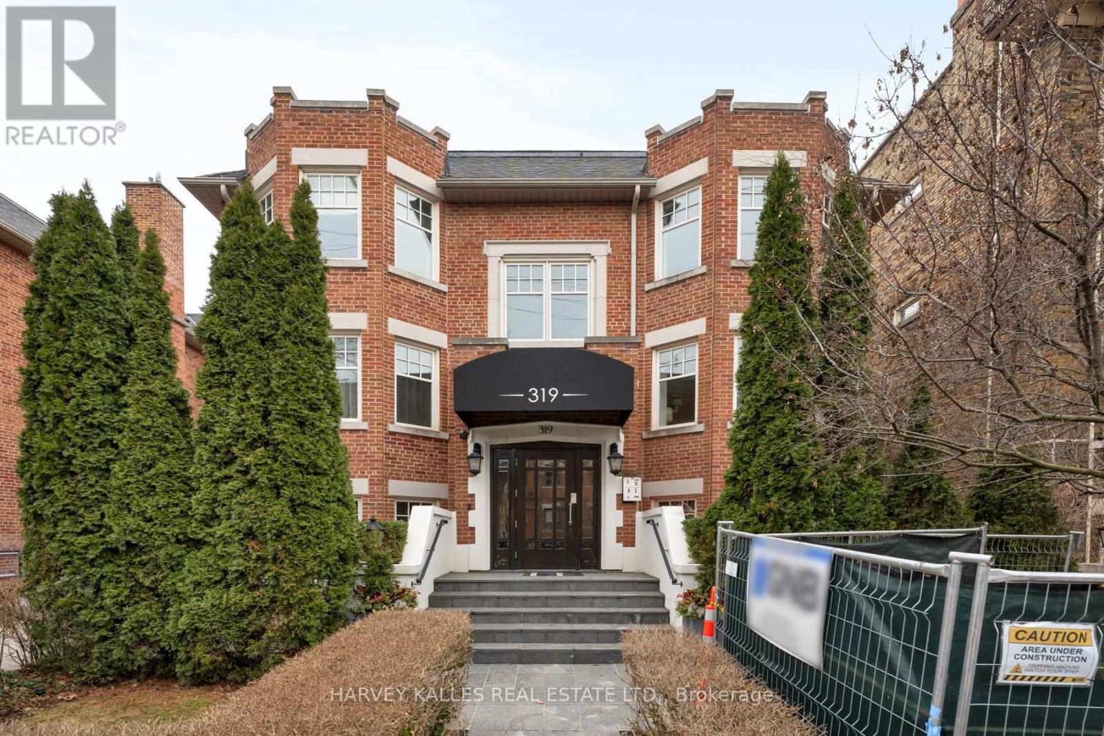 2D - 319 LONSDALE ROAD N