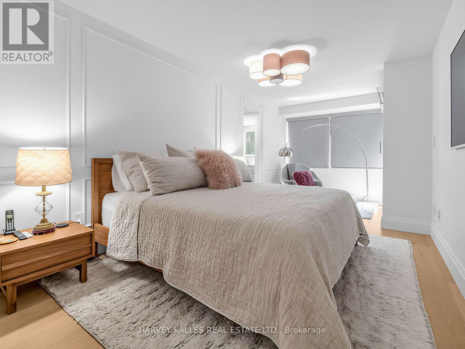 404 - 349 ST. CLAIR AVENUE W