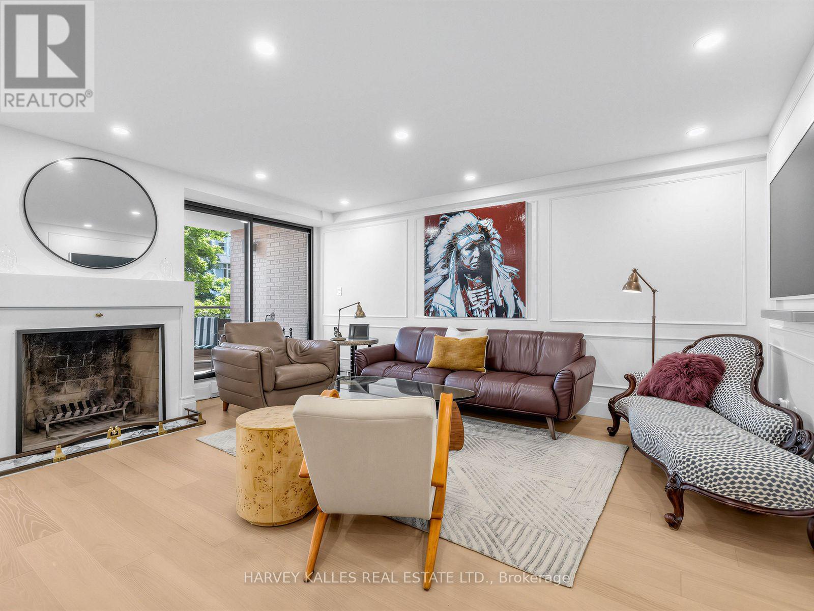 404 - 349 ST. CLAIR AVENUE W