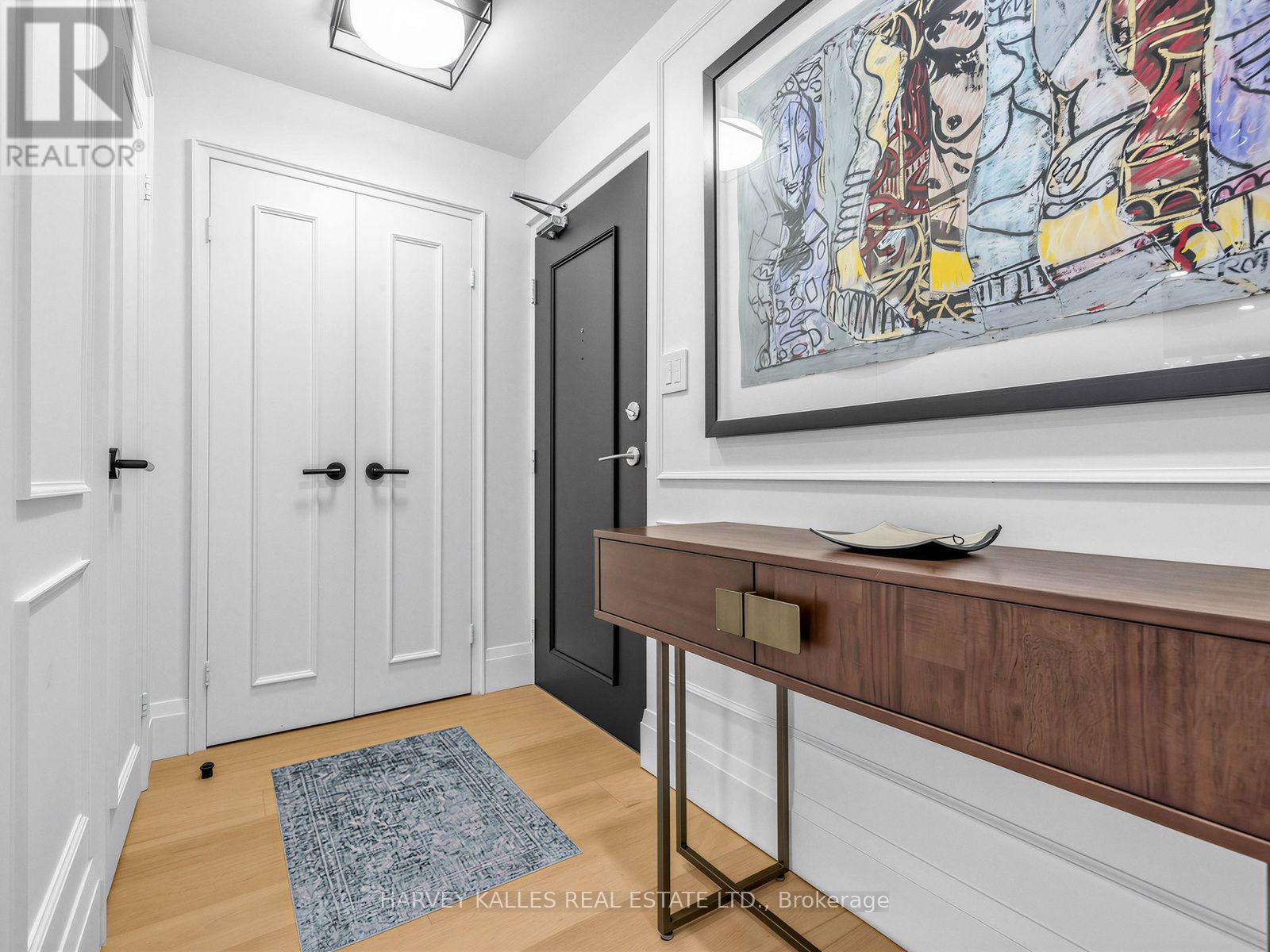 404 - 349 ST. CLAIR AVENUE W