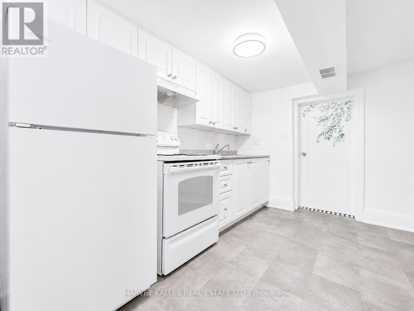 BSMT - 807 DUPLEX AVENUE