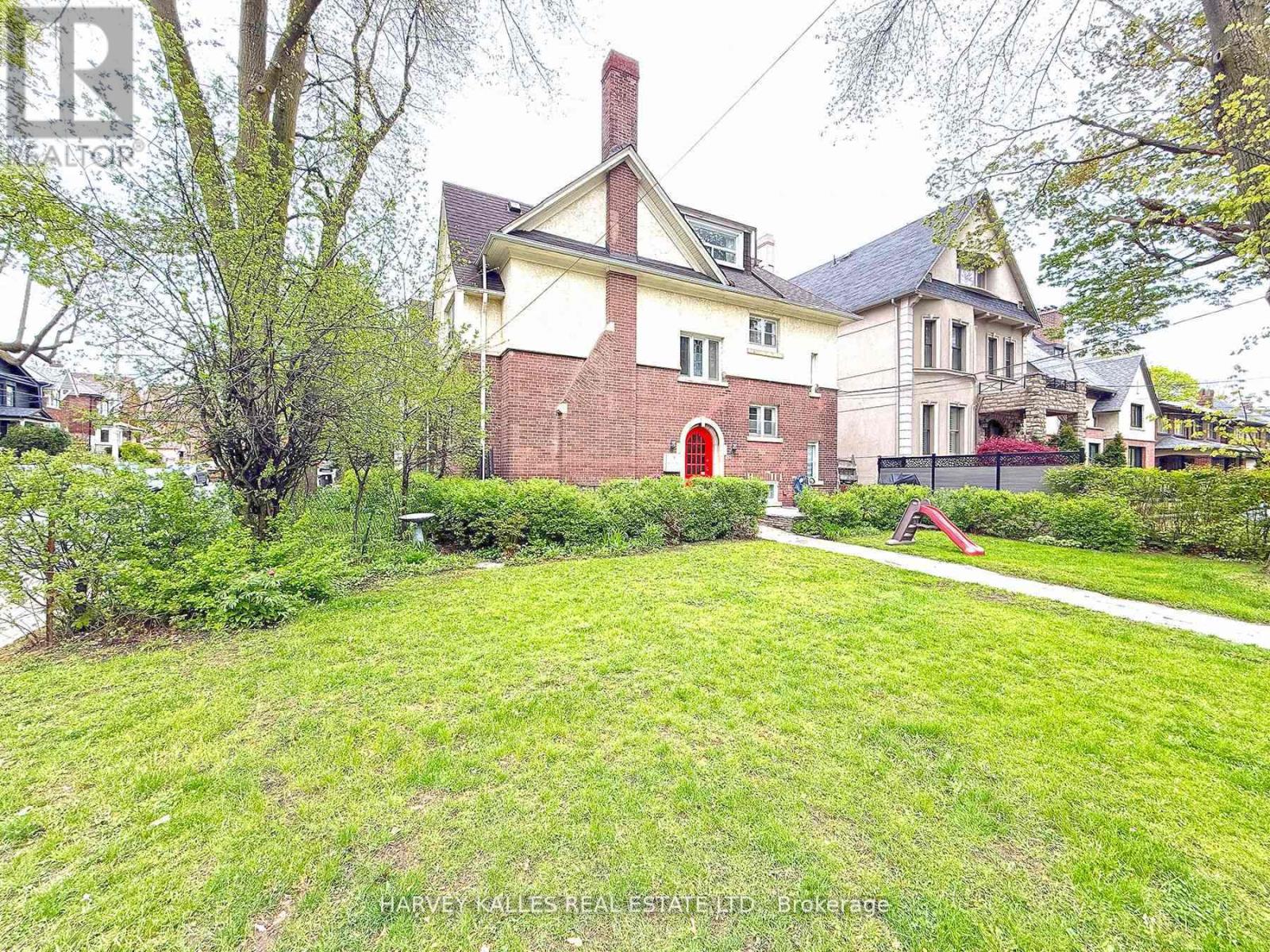 BSMT - 807 DUPLEX AVENUE