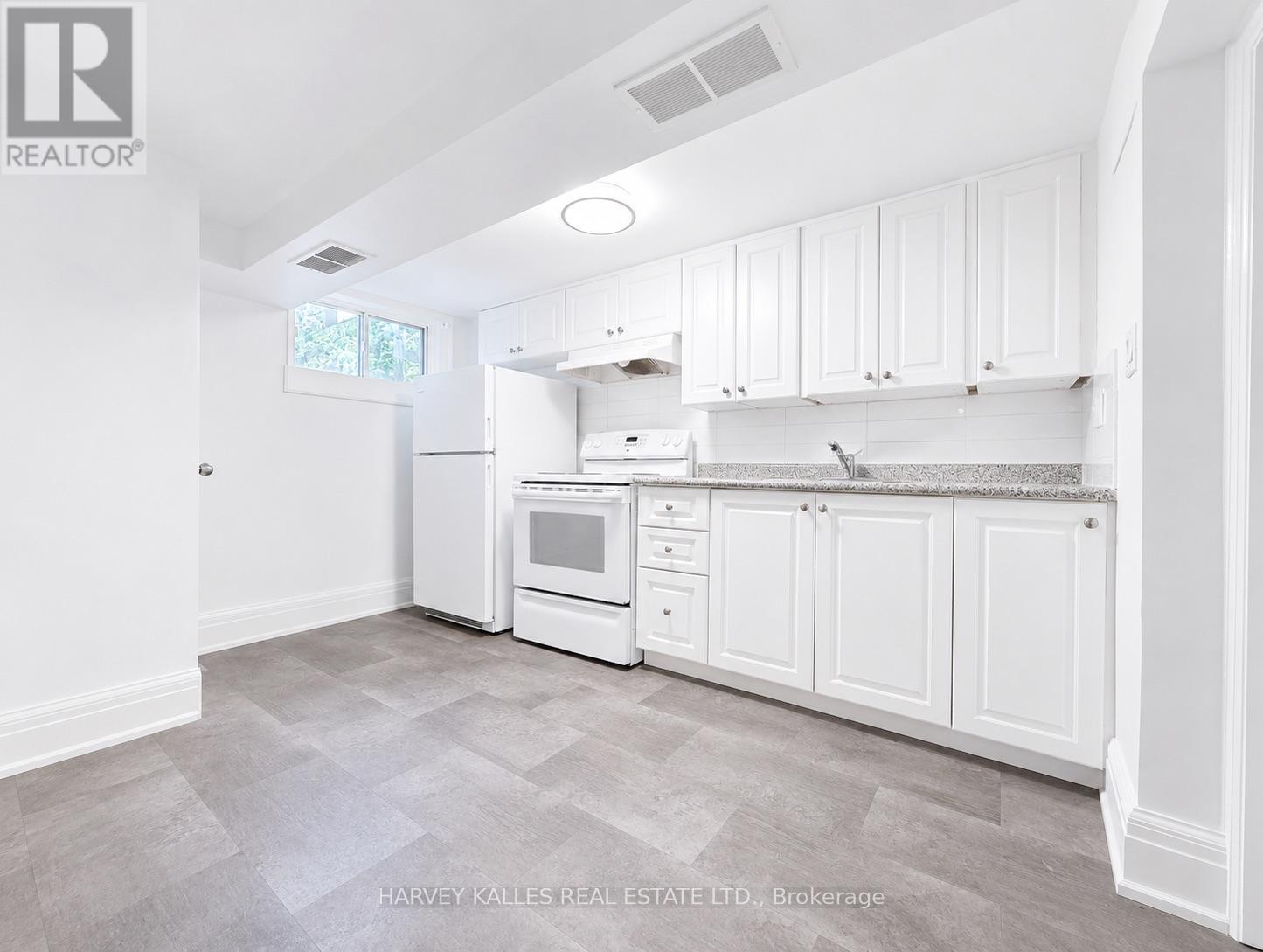 BSMT - 807 DUPLEX AVENUE
