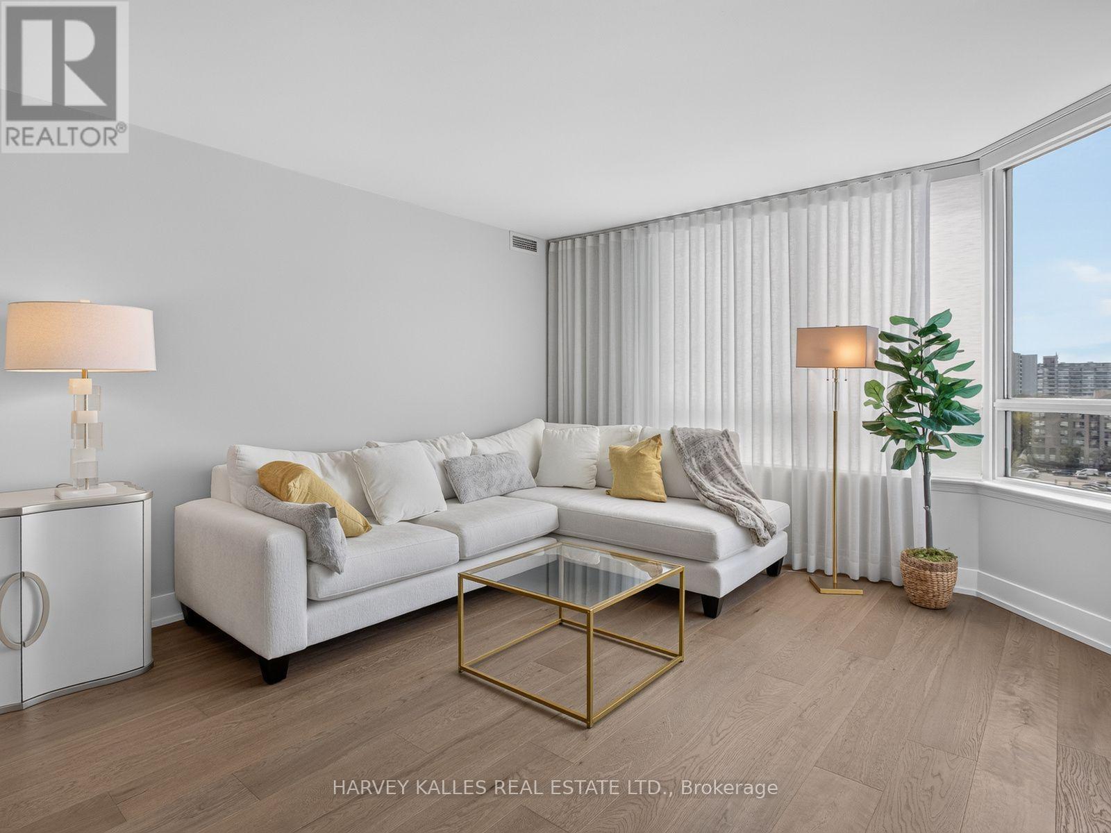 1004 - 8 COVINGTON ROAD