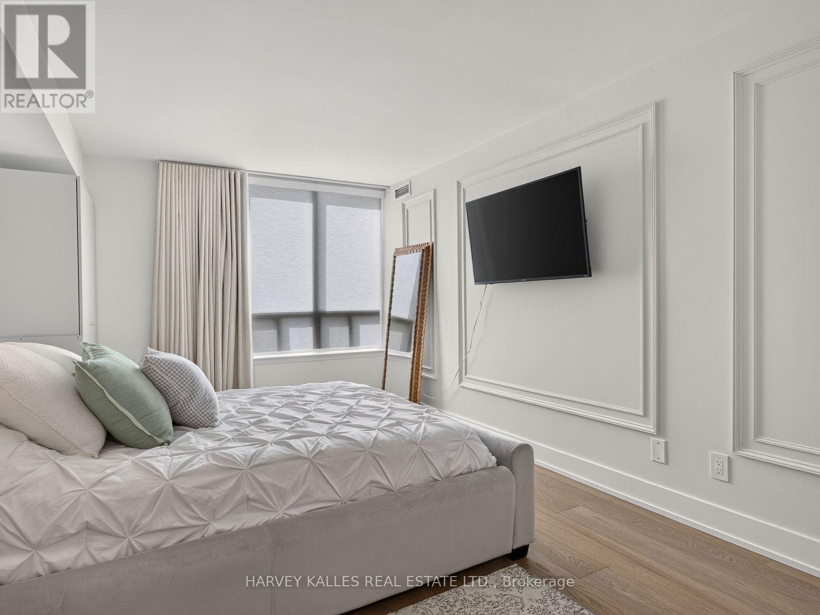 1004 - 8 COVINGTON ROAD