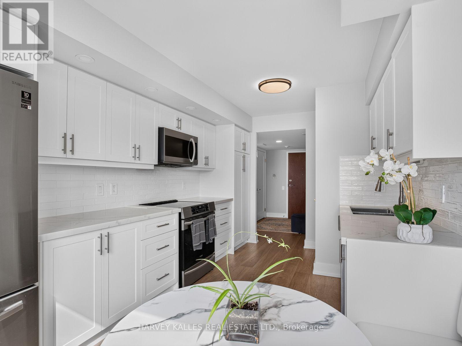 1004 - 8 COVINGTON ROAD