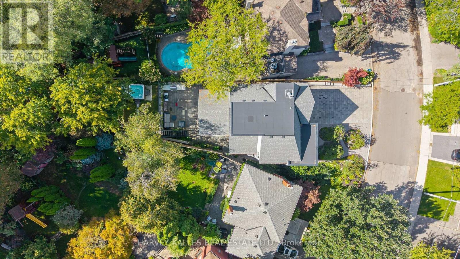 75 LAWRENCE CRESCENT