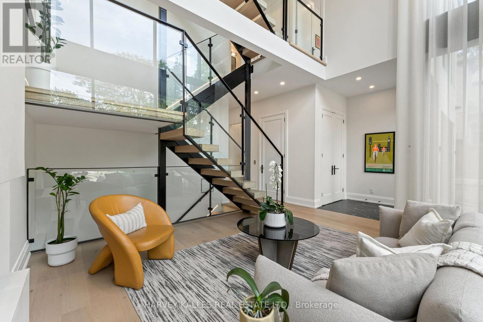 75 LAWRENCE CRESCENT