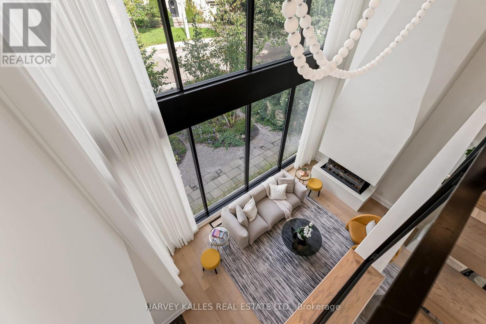 75 LAWRENCE CRESCENT