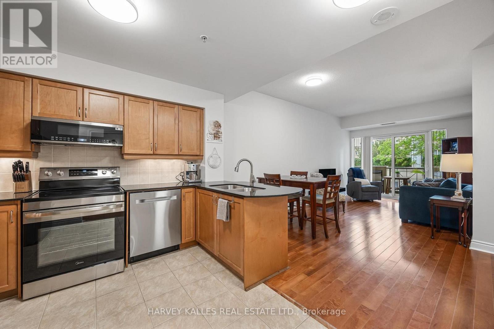 212 - 12 REAN DRIVE