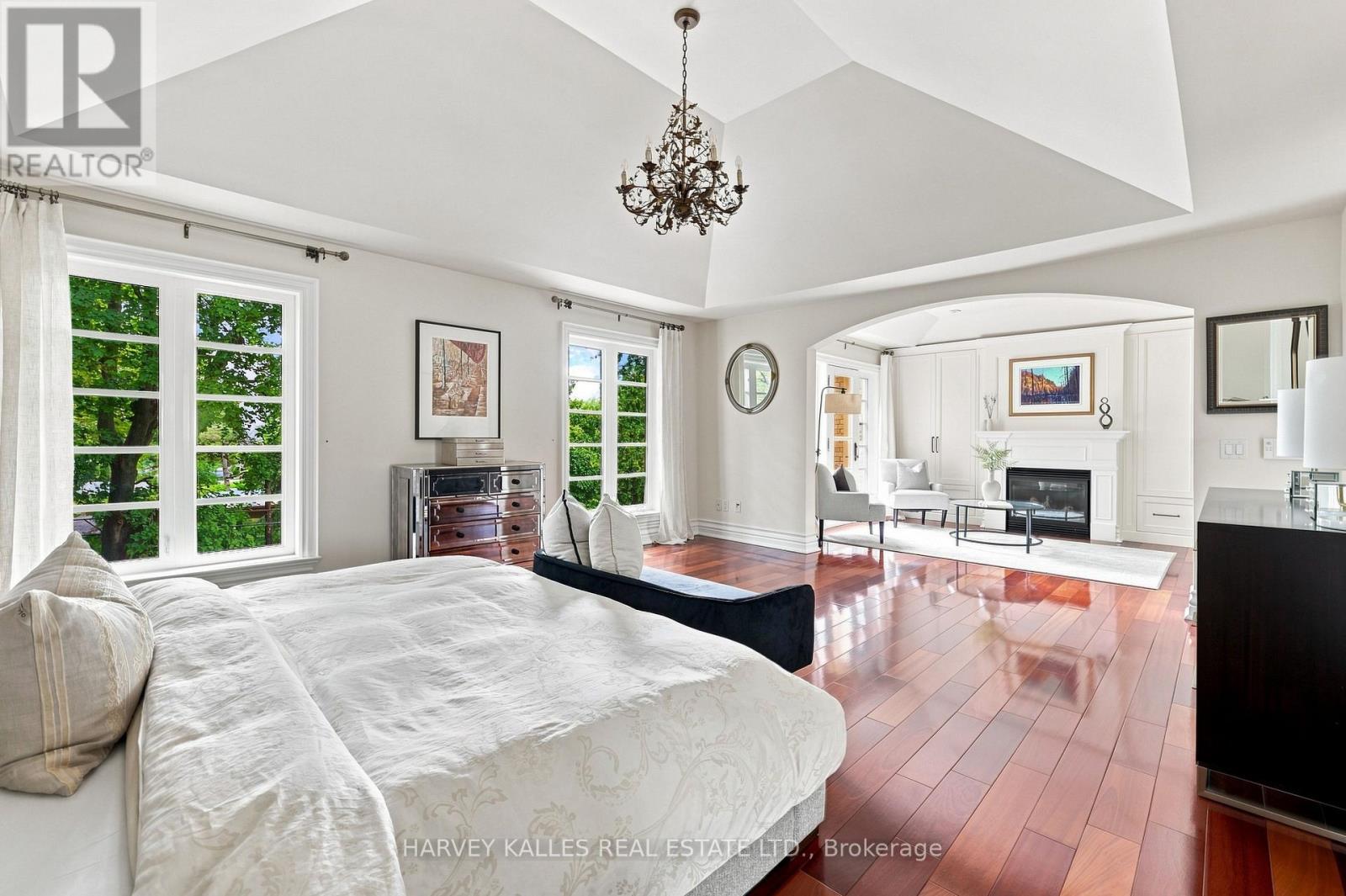 14 DENEWOOD CRESCENT