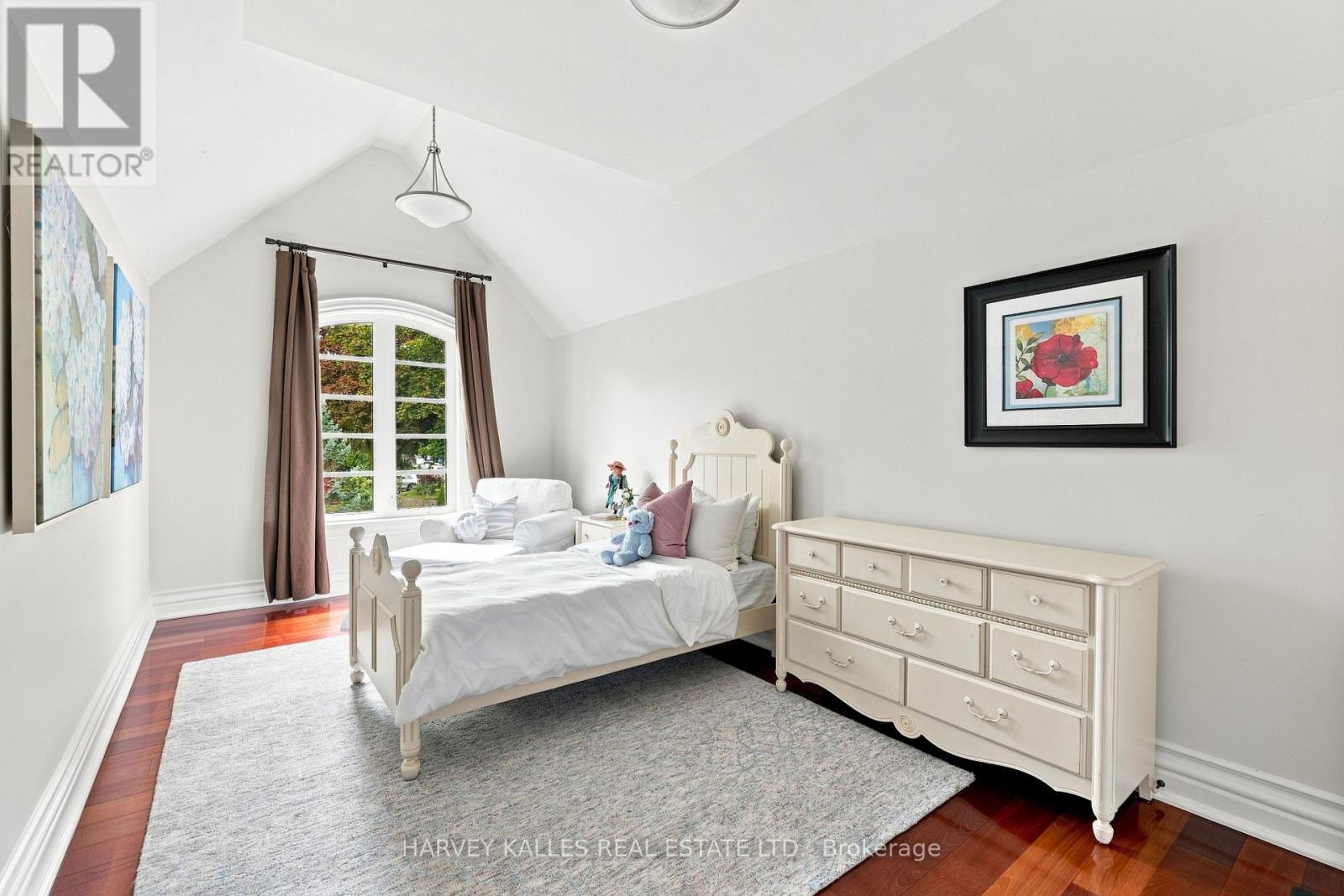 14 DENEWOOD CRESCENT