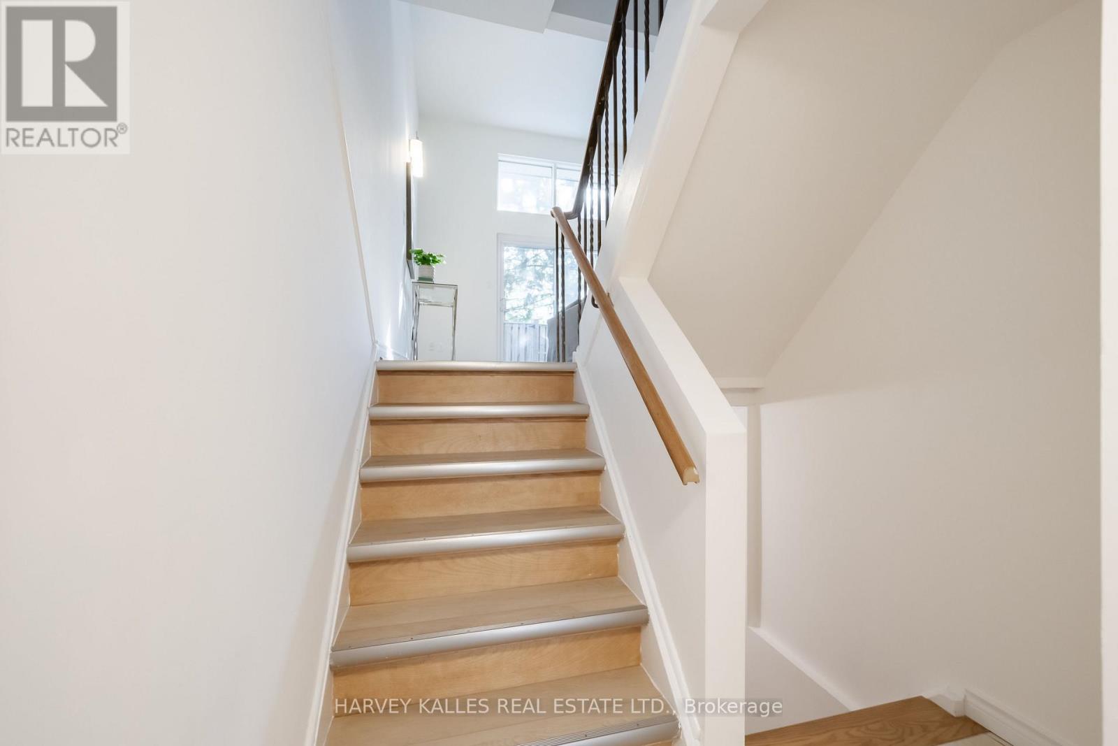 102 JENNY WREN WAY