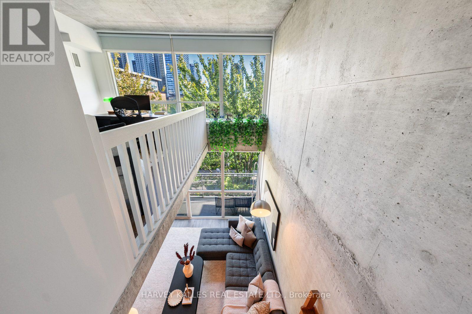 507 - 954 KING STREET W