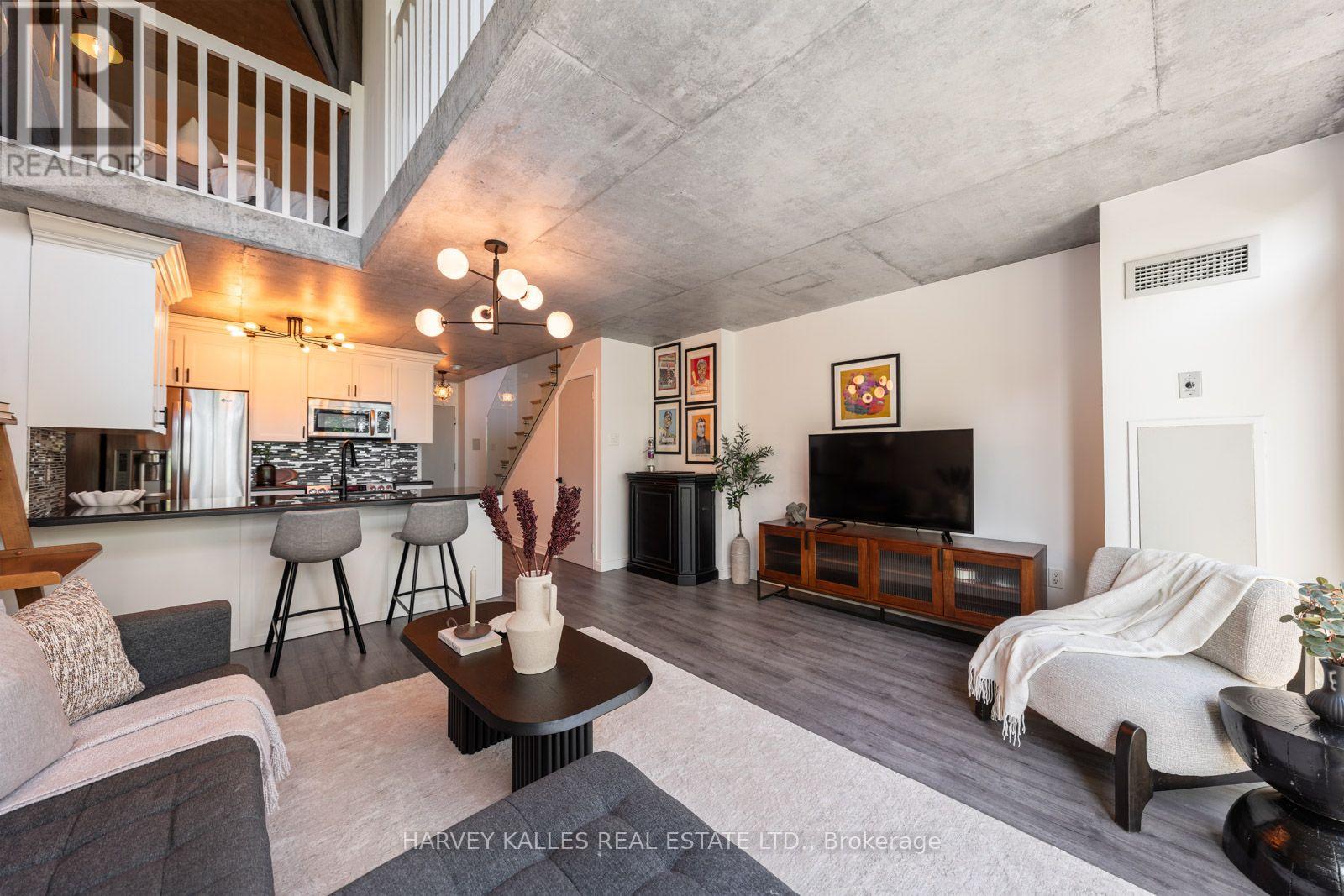 507 - 954 KING STREET W