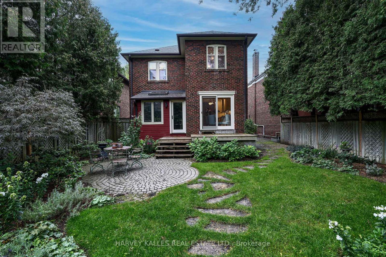 617 LONSDALE ROAD