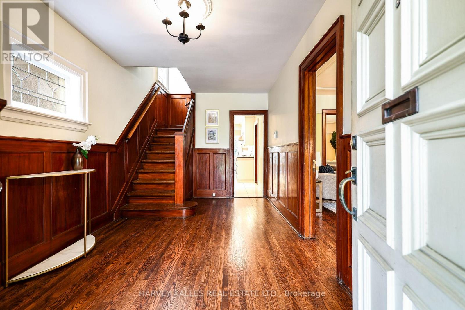 617 LONSDALE ROAD