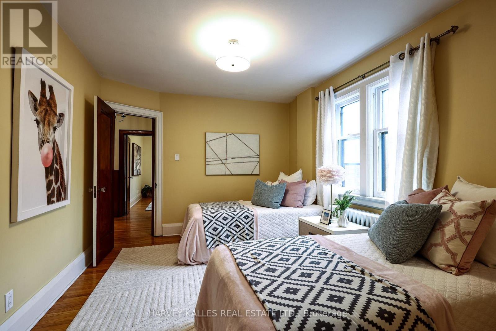 617 LONSDALE ROAD