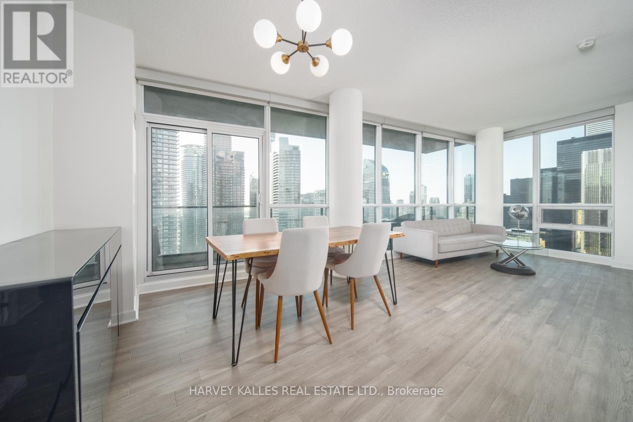 4003 - 33 BAY STREET