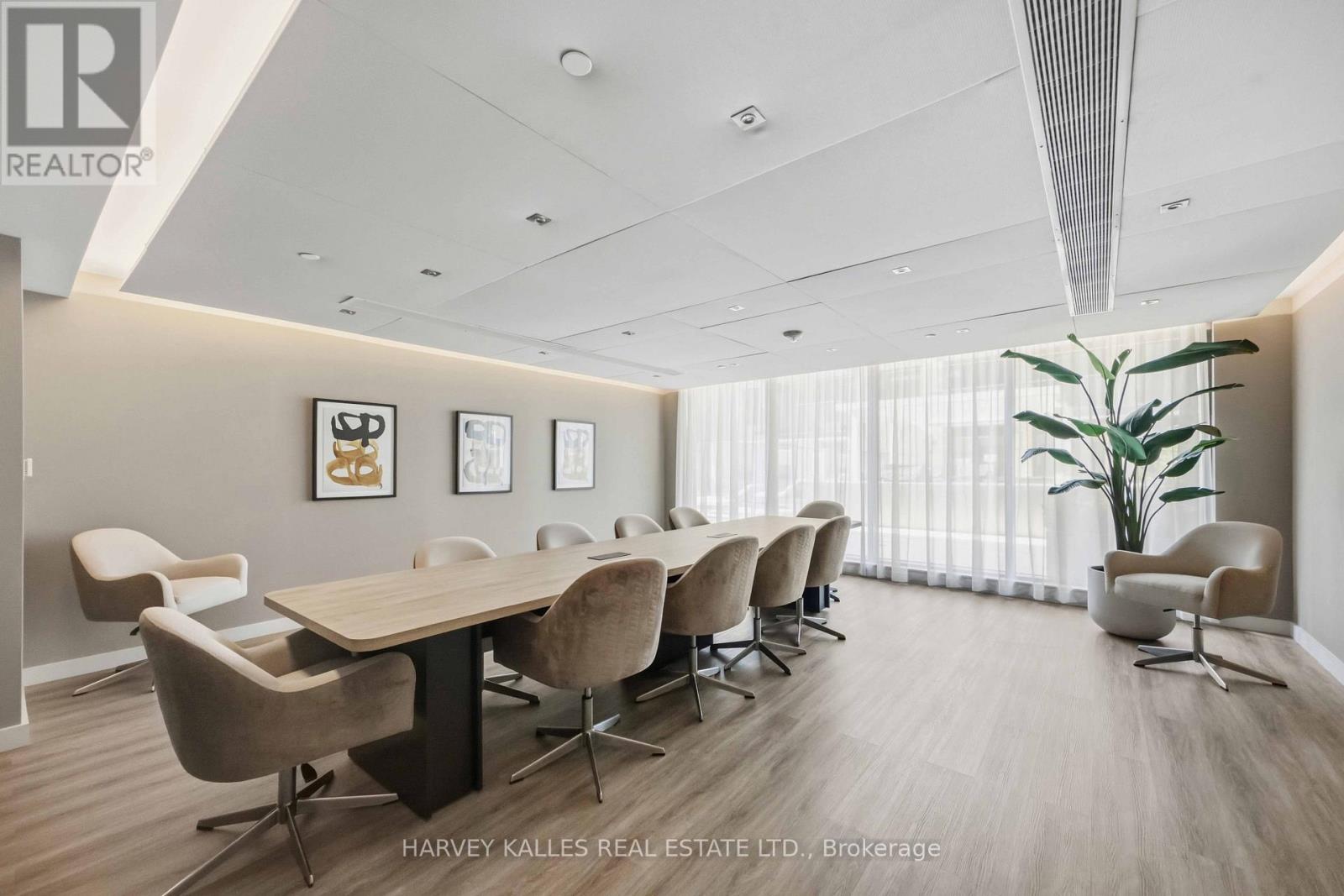 410 - 543 RICHMOND STREET W